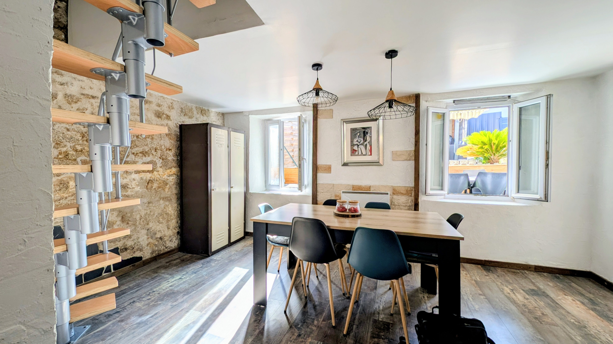 Maison de bourg familiale + locatif