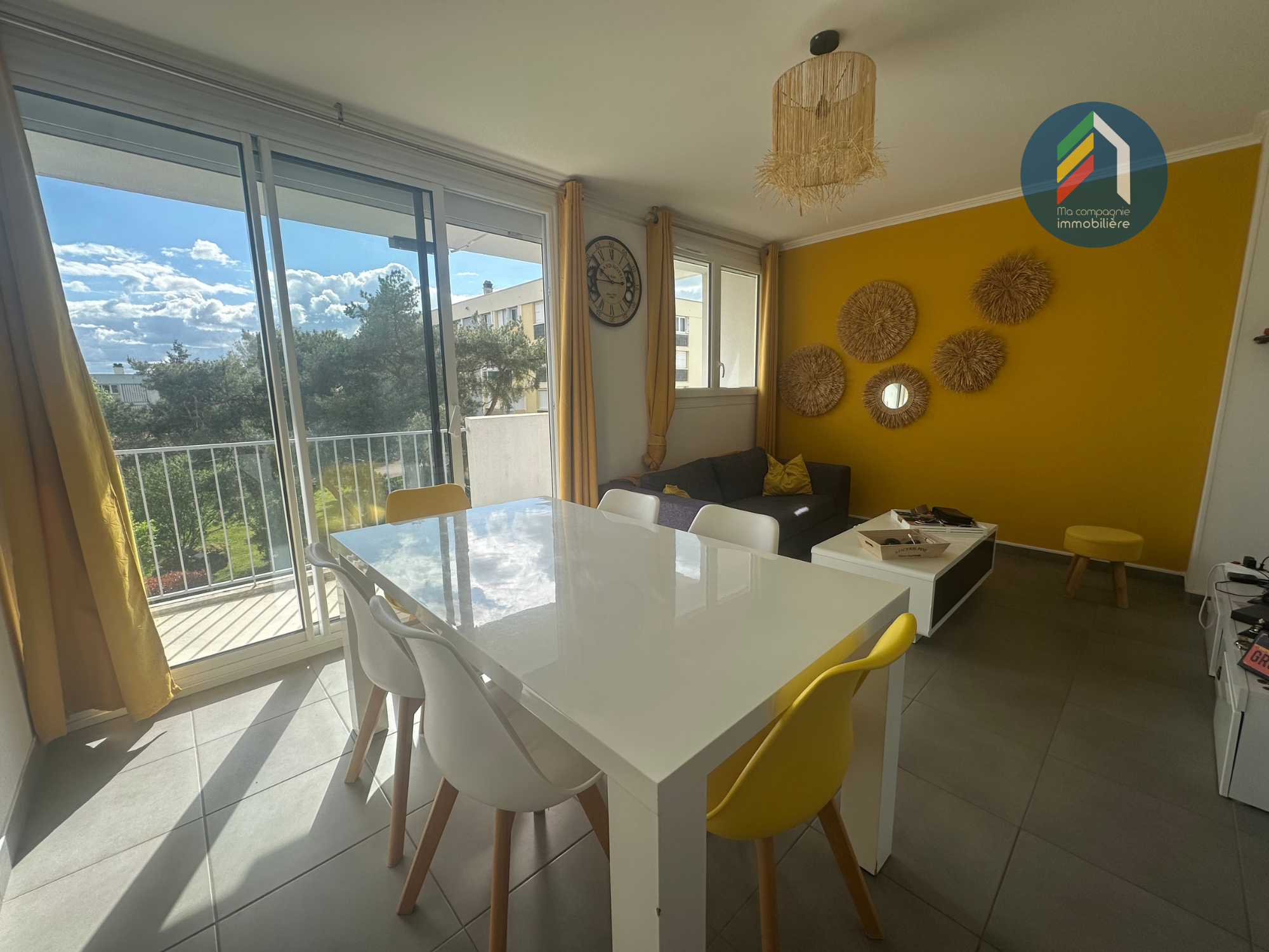 3 chambres, balcon et cave