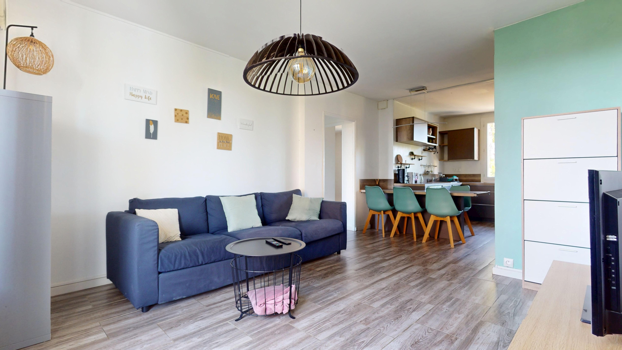 Appartement proche centre avec terasse et stationnement priv