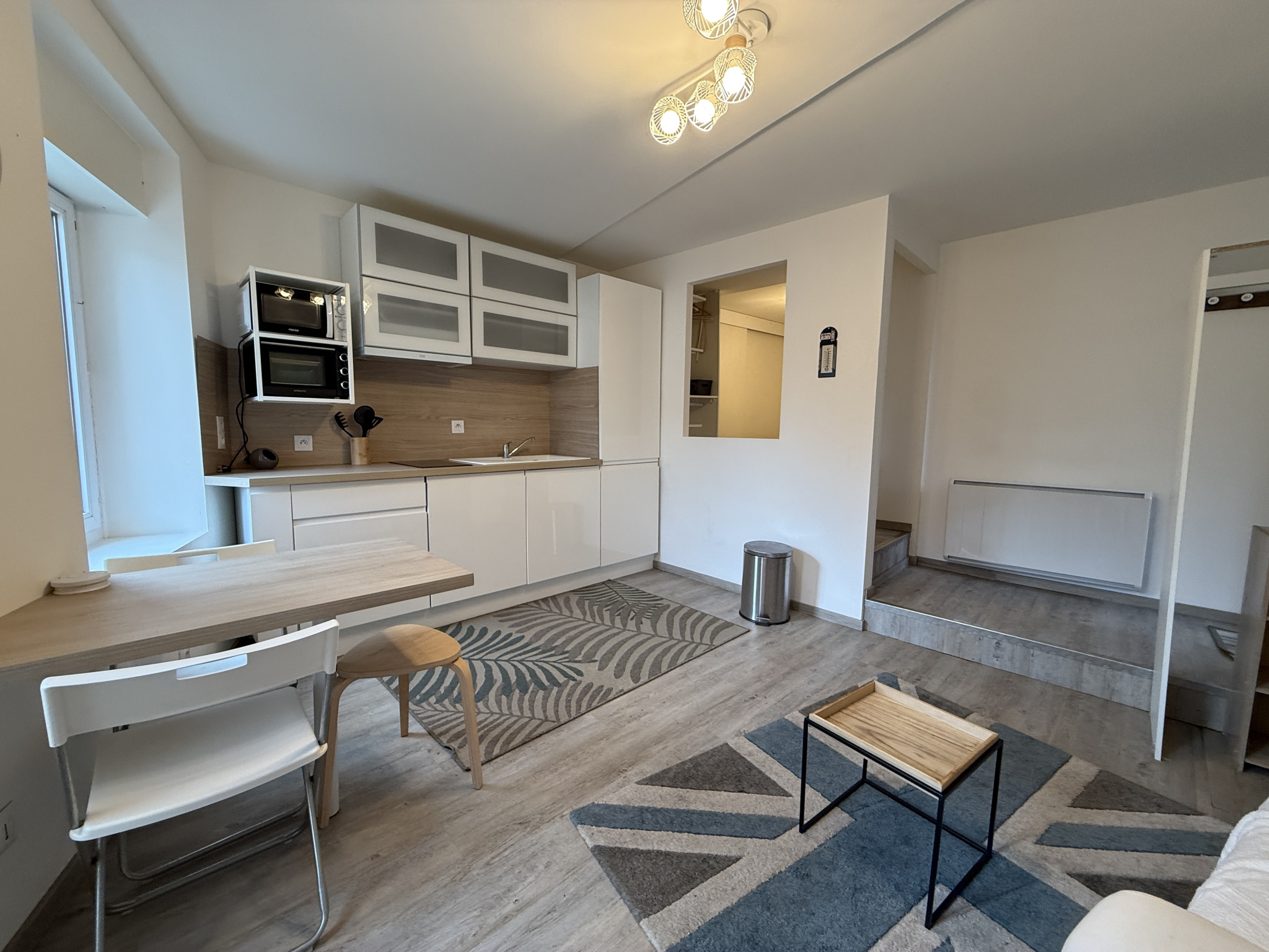 À LOUER T1 bis meublé avec cour privative Centre-ville d