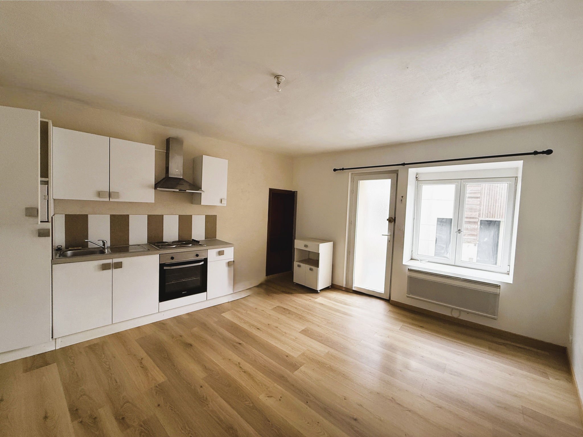 T2 NON MEUBLÉ 33M2  CV CHOLET