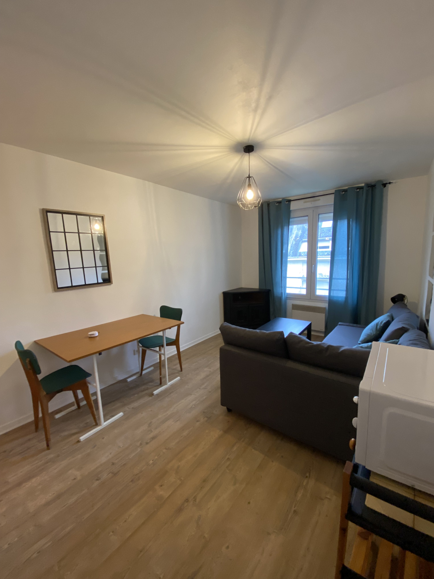 À VENDRE   STUDIO  LOUÉ MEUBLÉ   CHOLET CENTRE