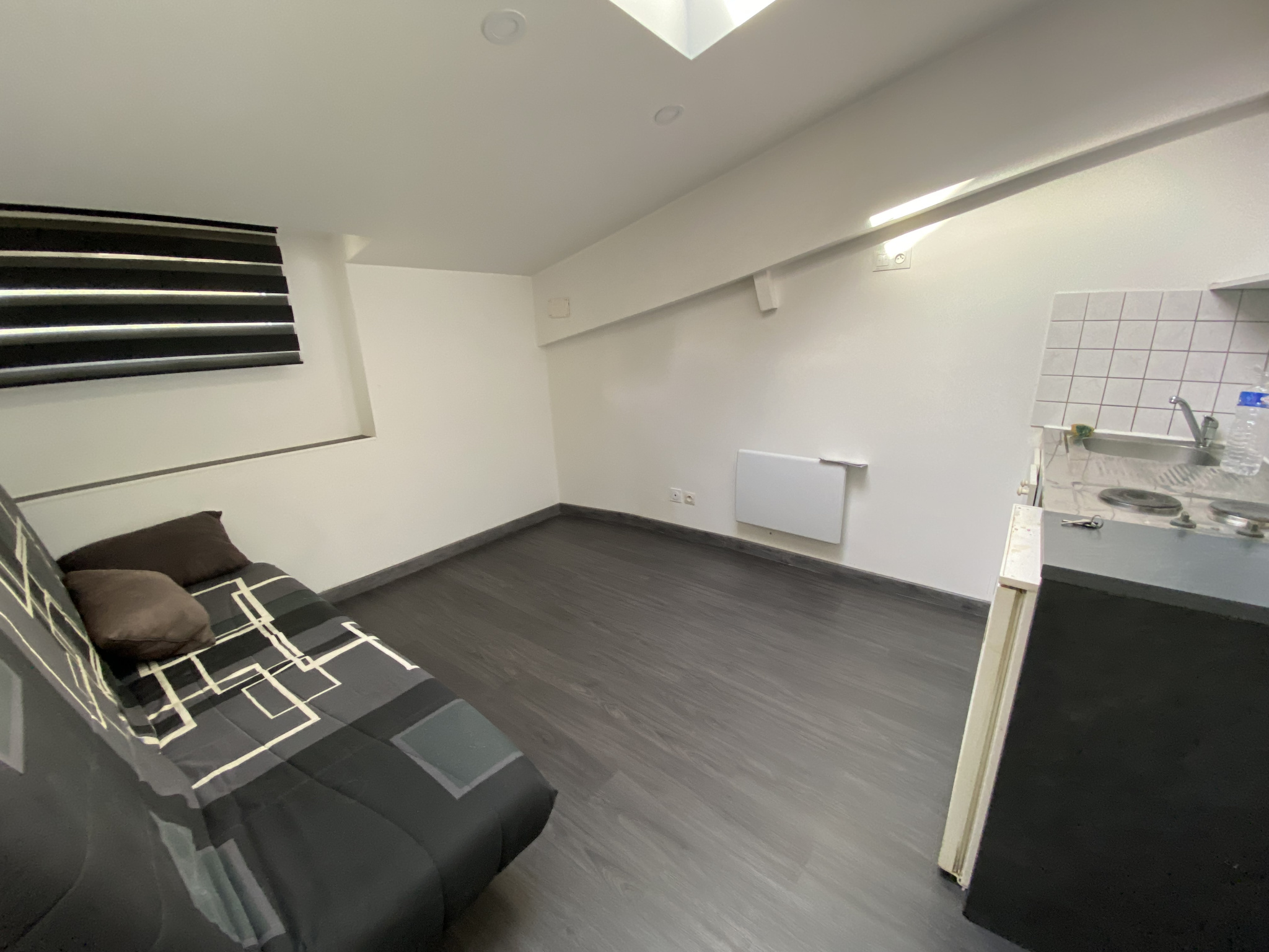 STUDIO CV CHOLET DISPO 15-03-2025 415EUR CHARGES COMPRISES