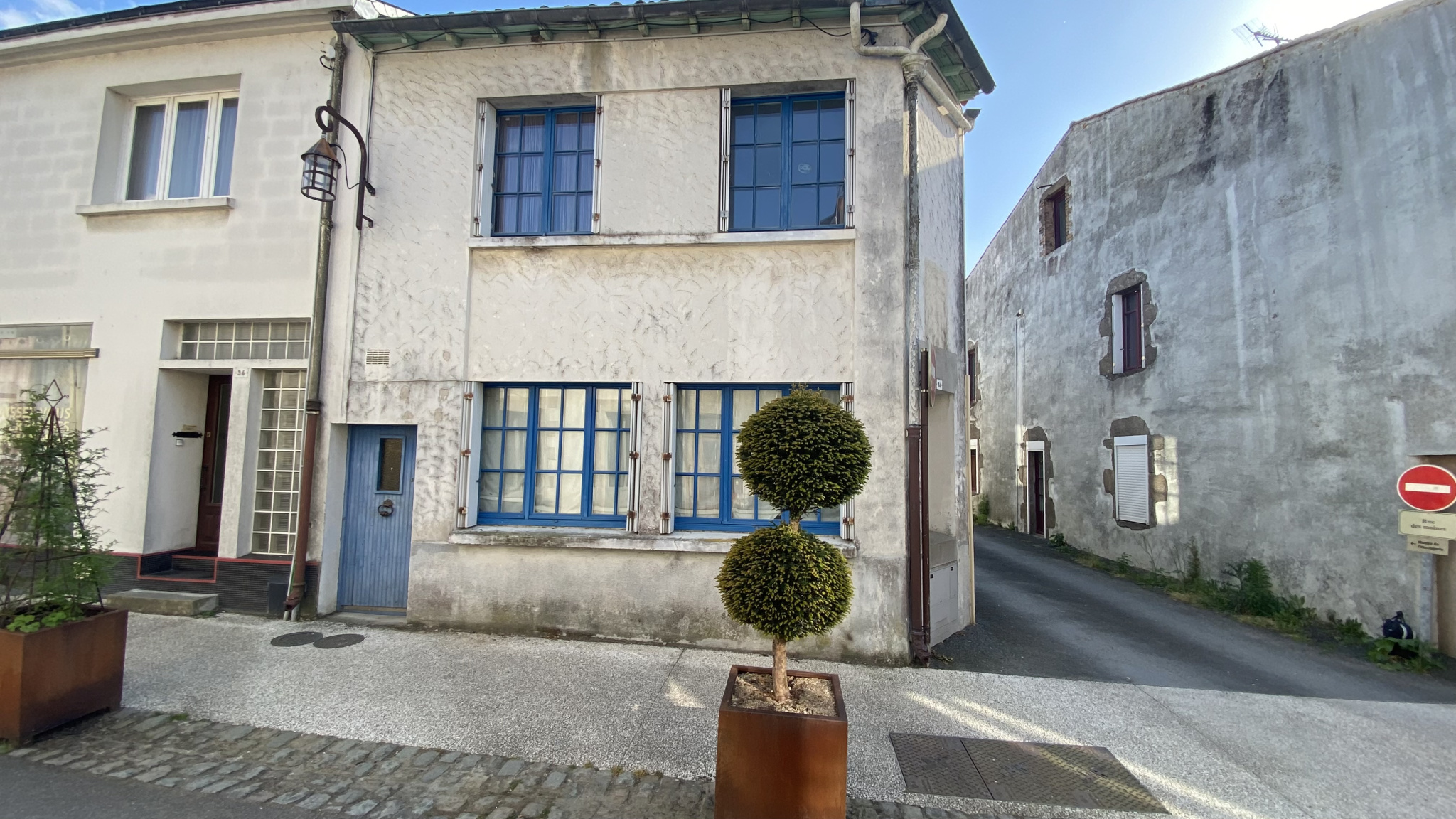 Maison de bourg et trés jolie dépendance 170 m2 et du terrai
