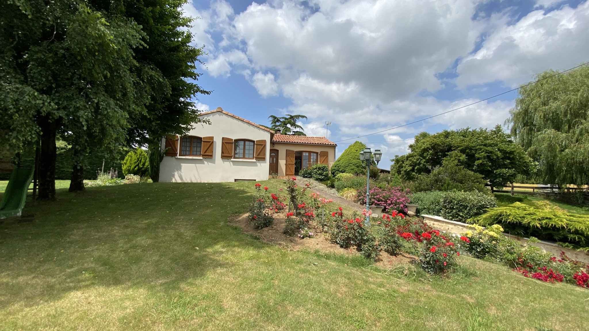 Belle Maison 5 chambres en village 118 m2 218000EUR