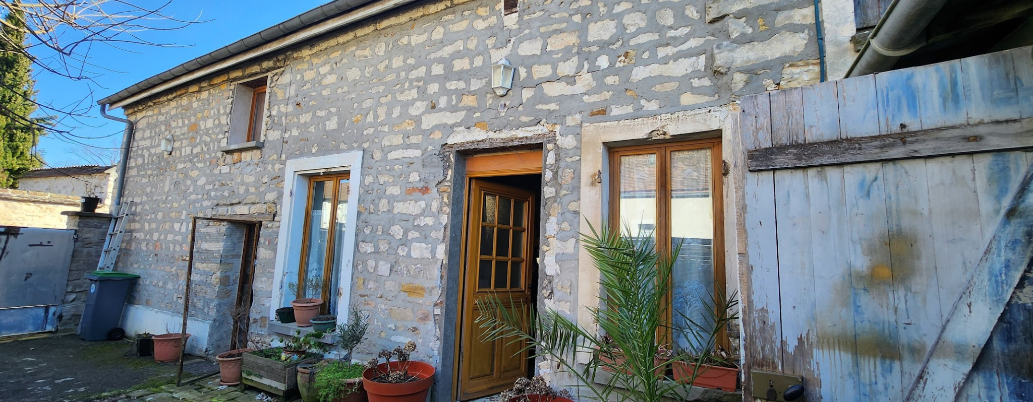 MAISON DE VILLAGE
