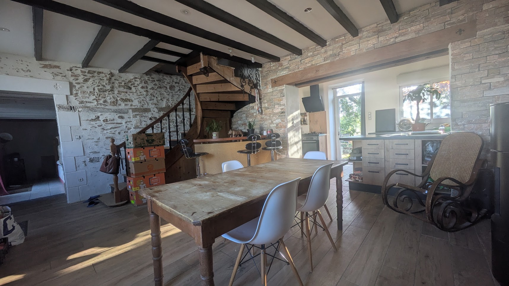 Maison rénovée 135 m2 sur grand terrain