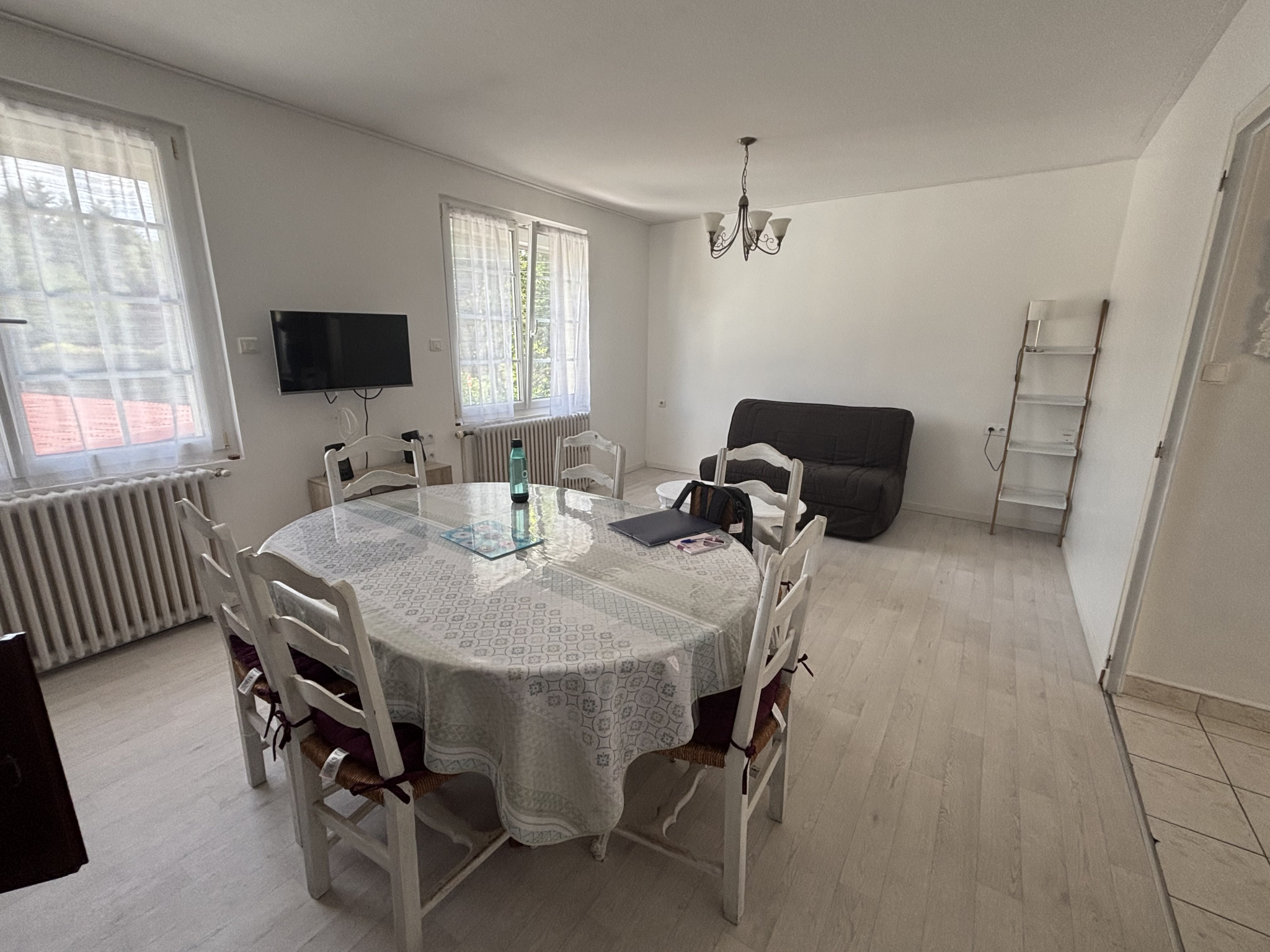 Maison meublée 2 chambres avec jardin à Pouzauges