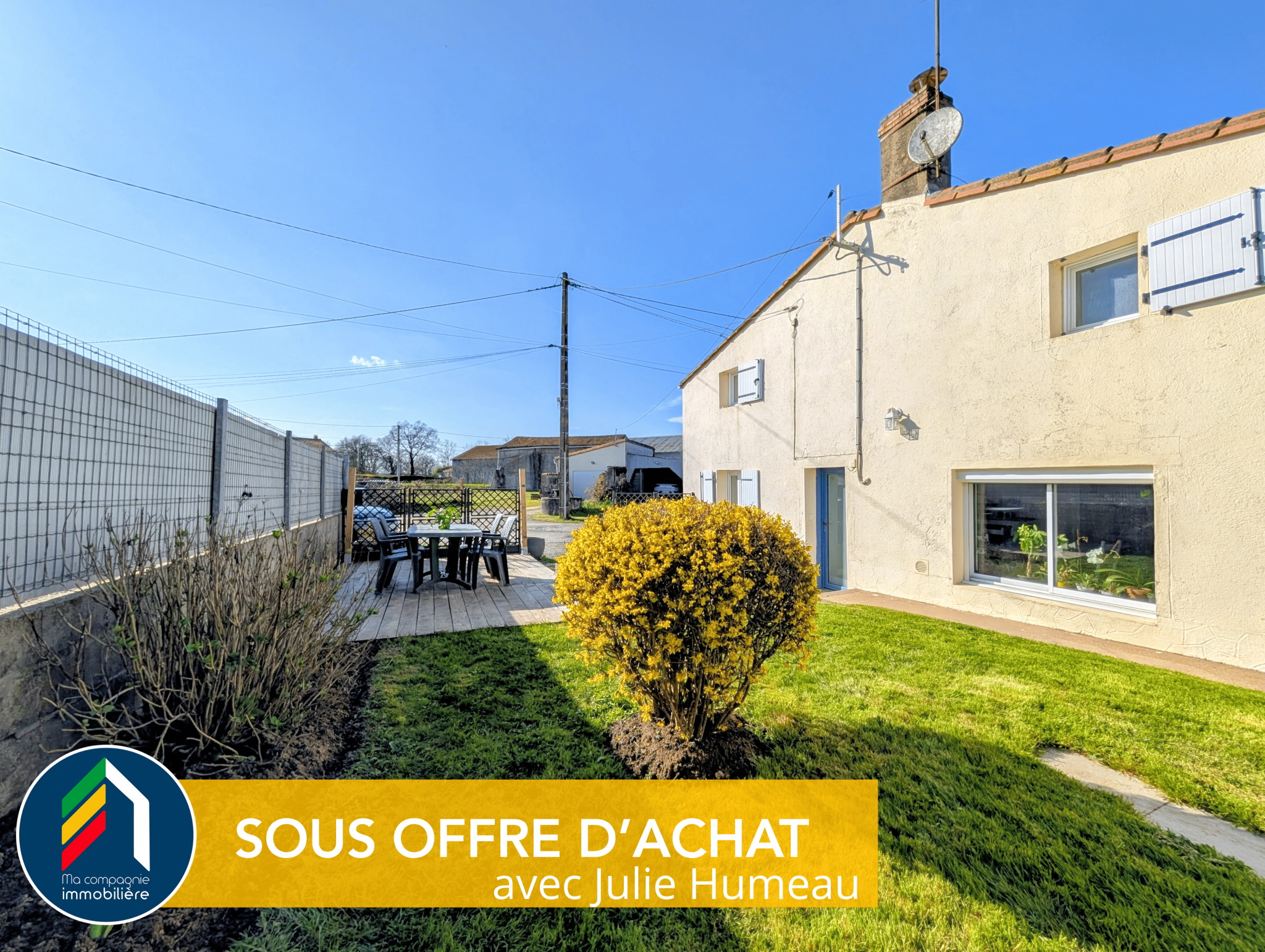 Maison familiale située en village aux Herbiers