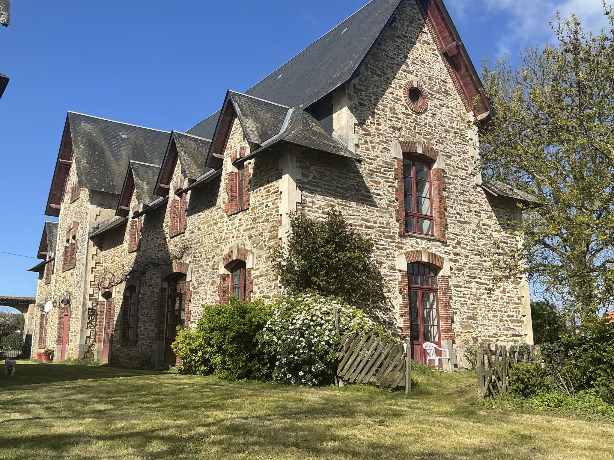 MAISON 3 CHAMBRES A LOUER MOUCHAMPS 85640