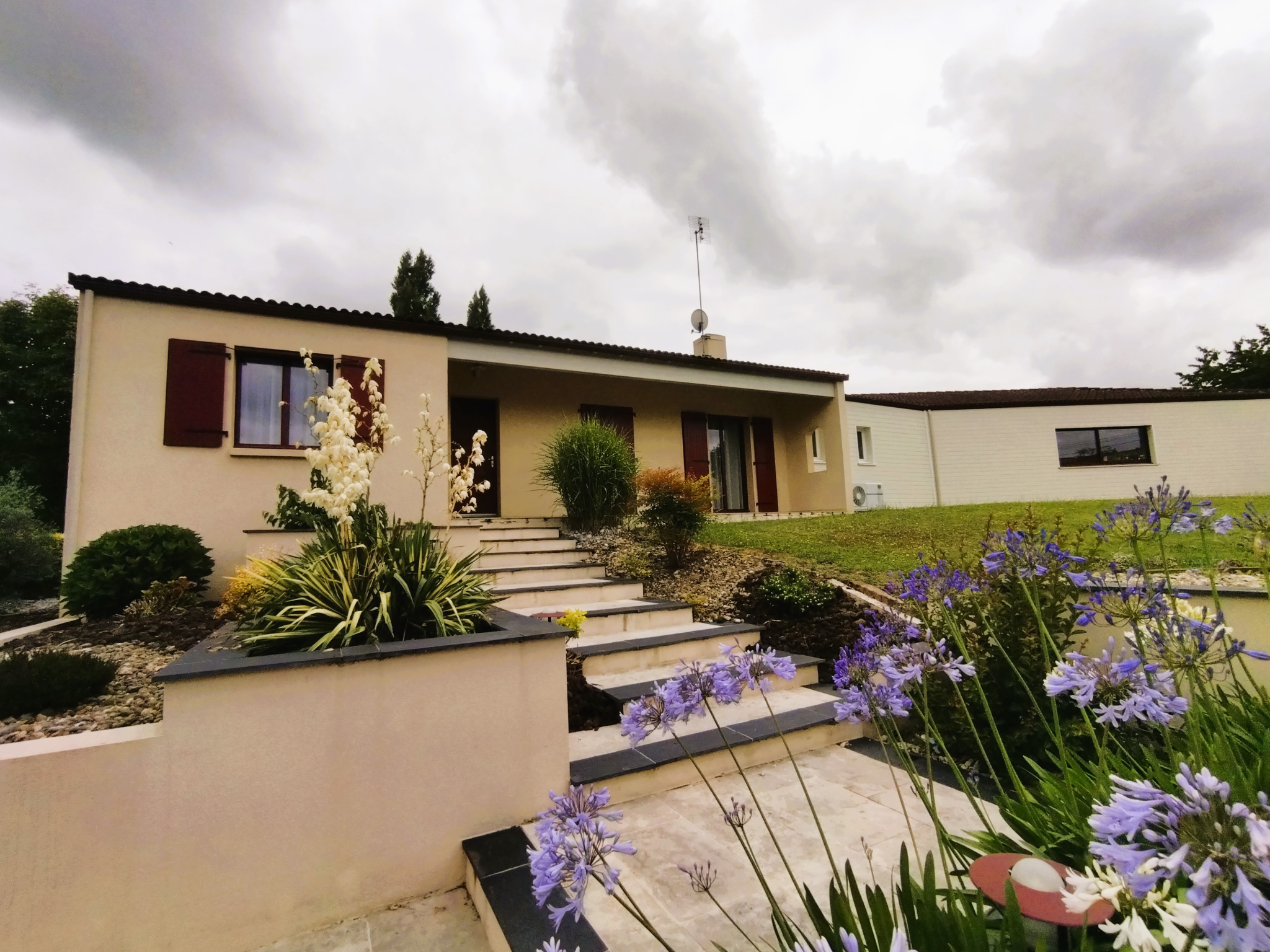 Maison avec piscine couverte