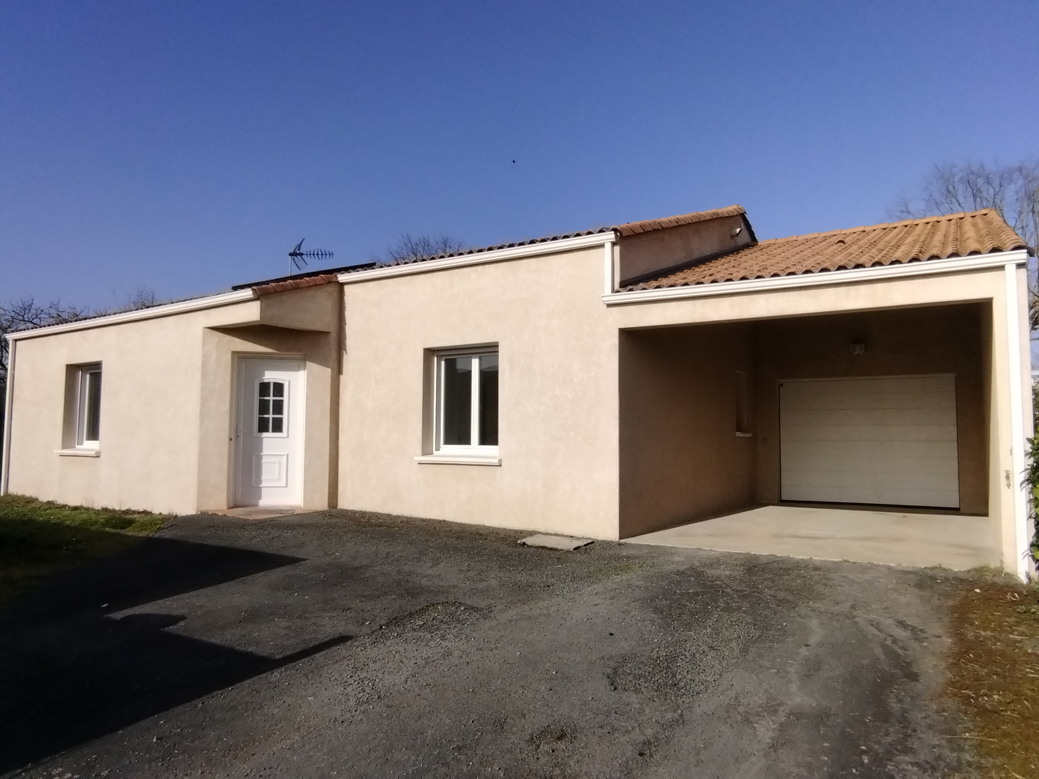 Maison PMR 2 Chambres 104 m2 en centre bourg de dompierre