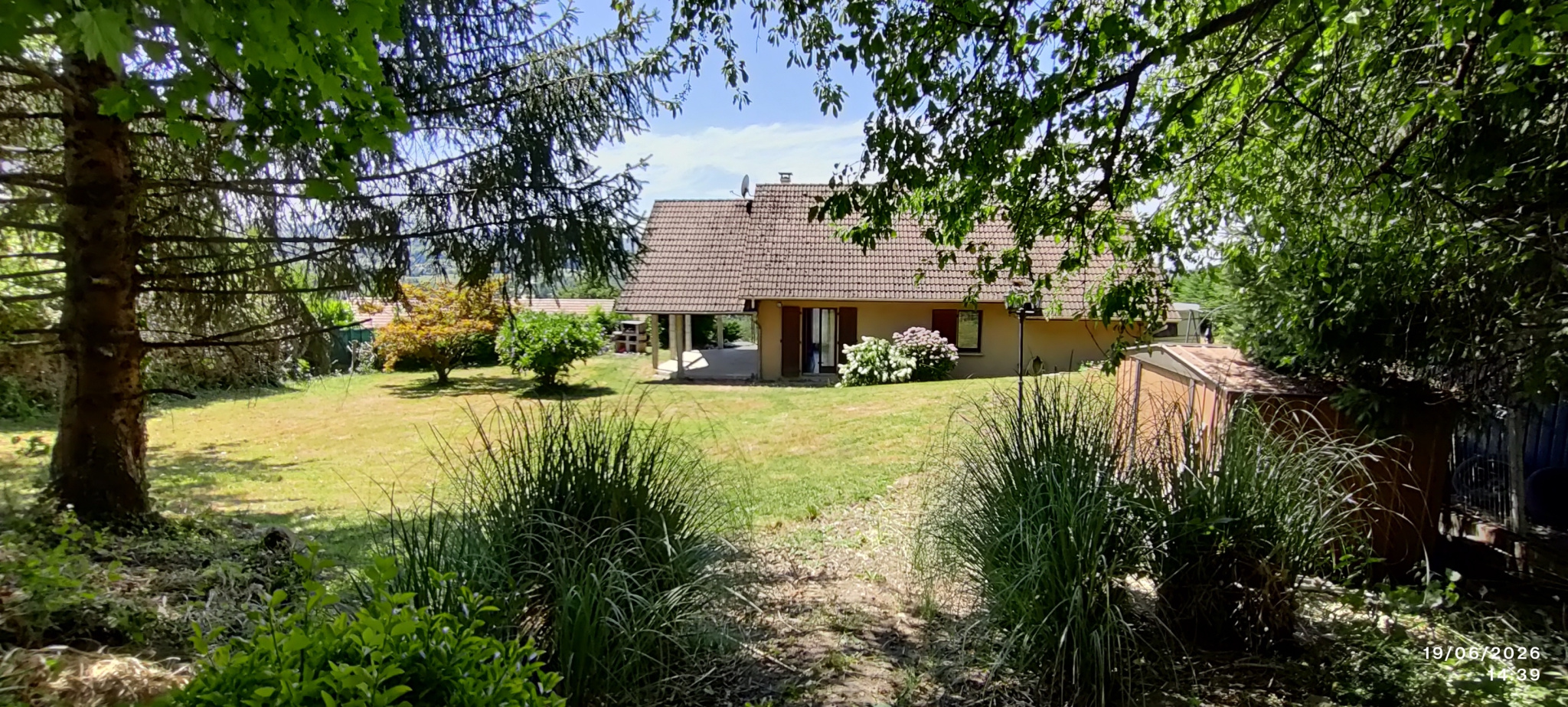 Maison traditionnelle avec vue dégagée