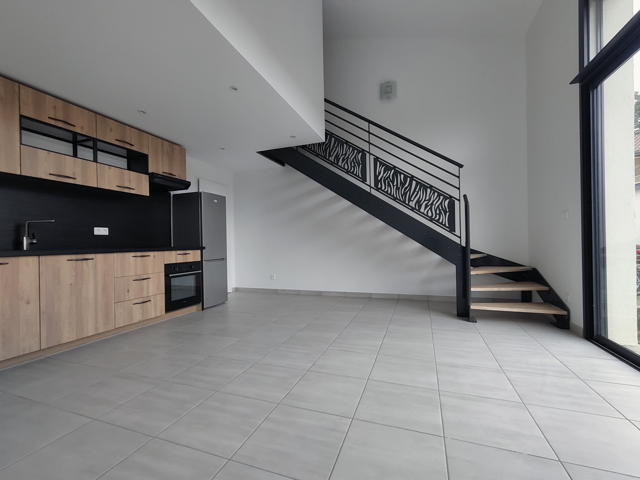 Bel appartement meublé lumineux de 84.60m2 à Marennes 69