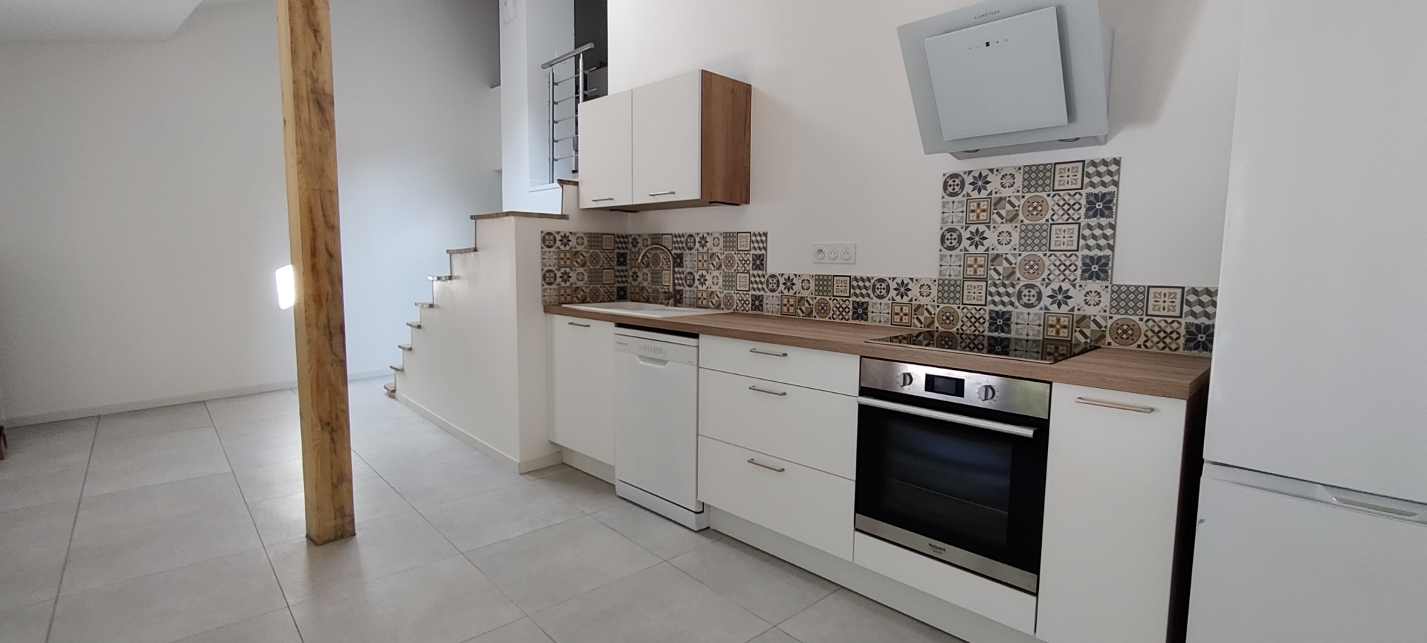CULOZ Appartement en triplex T4 rénové avec extérieur