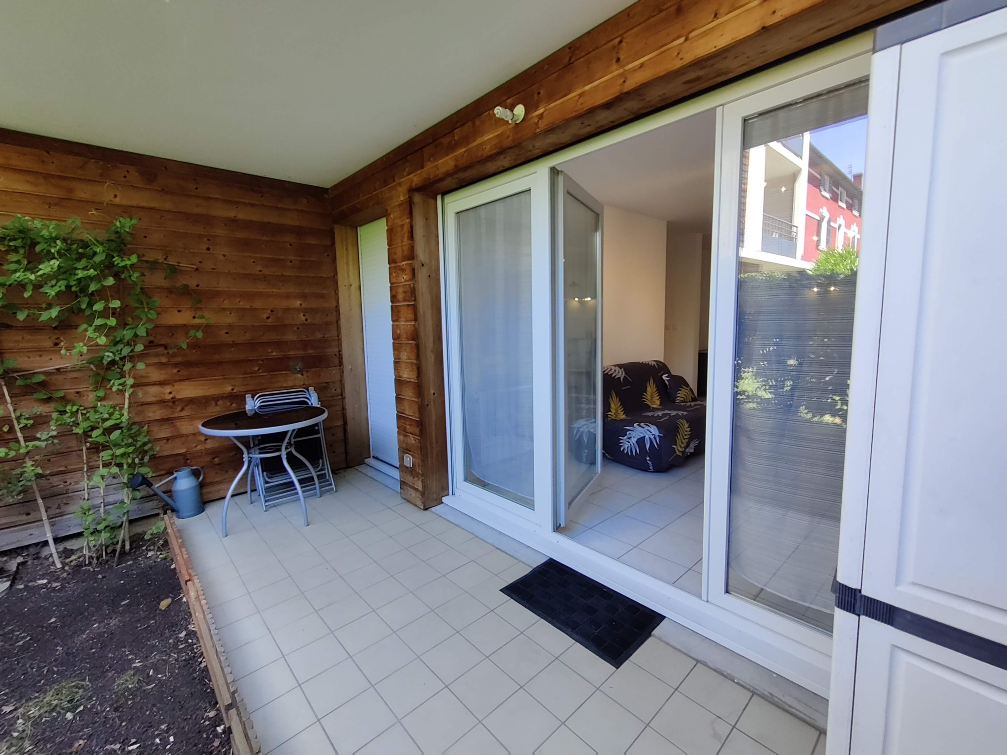 Sainte-Foy-Les-Lyon Appartement meublé en location avec terr