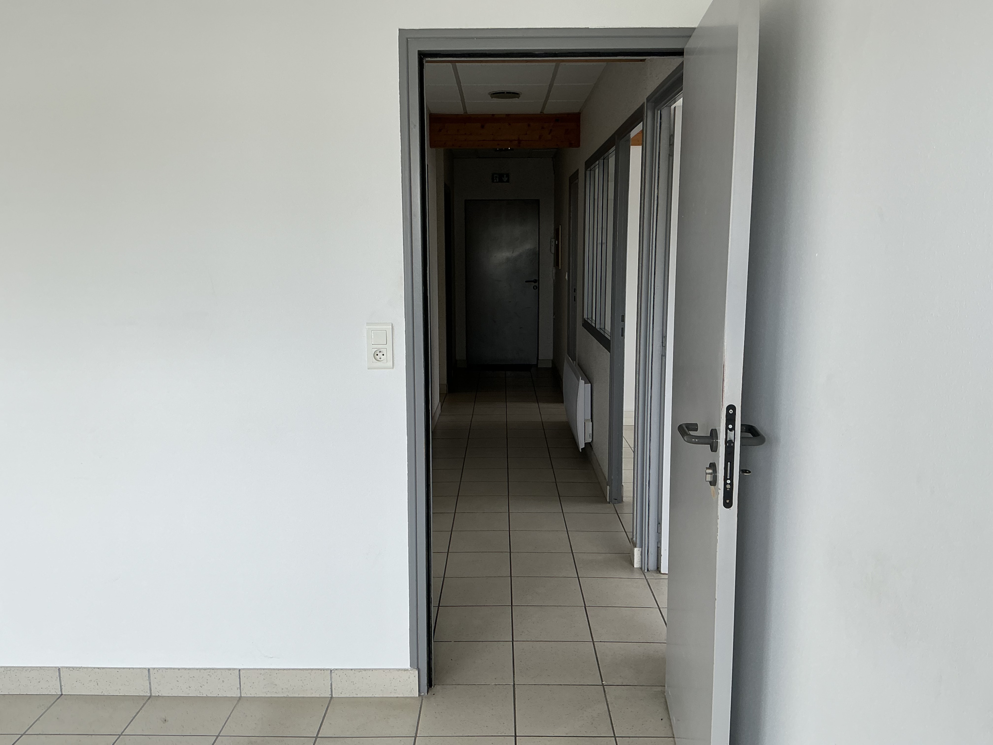 Plateforme  de bureaux autonome belle visibilité Les Herbier