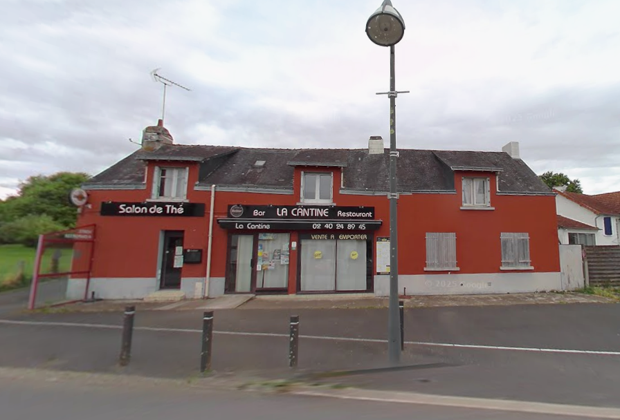 Maison 179 m2 à rénover dans le bourg de Sévérac.