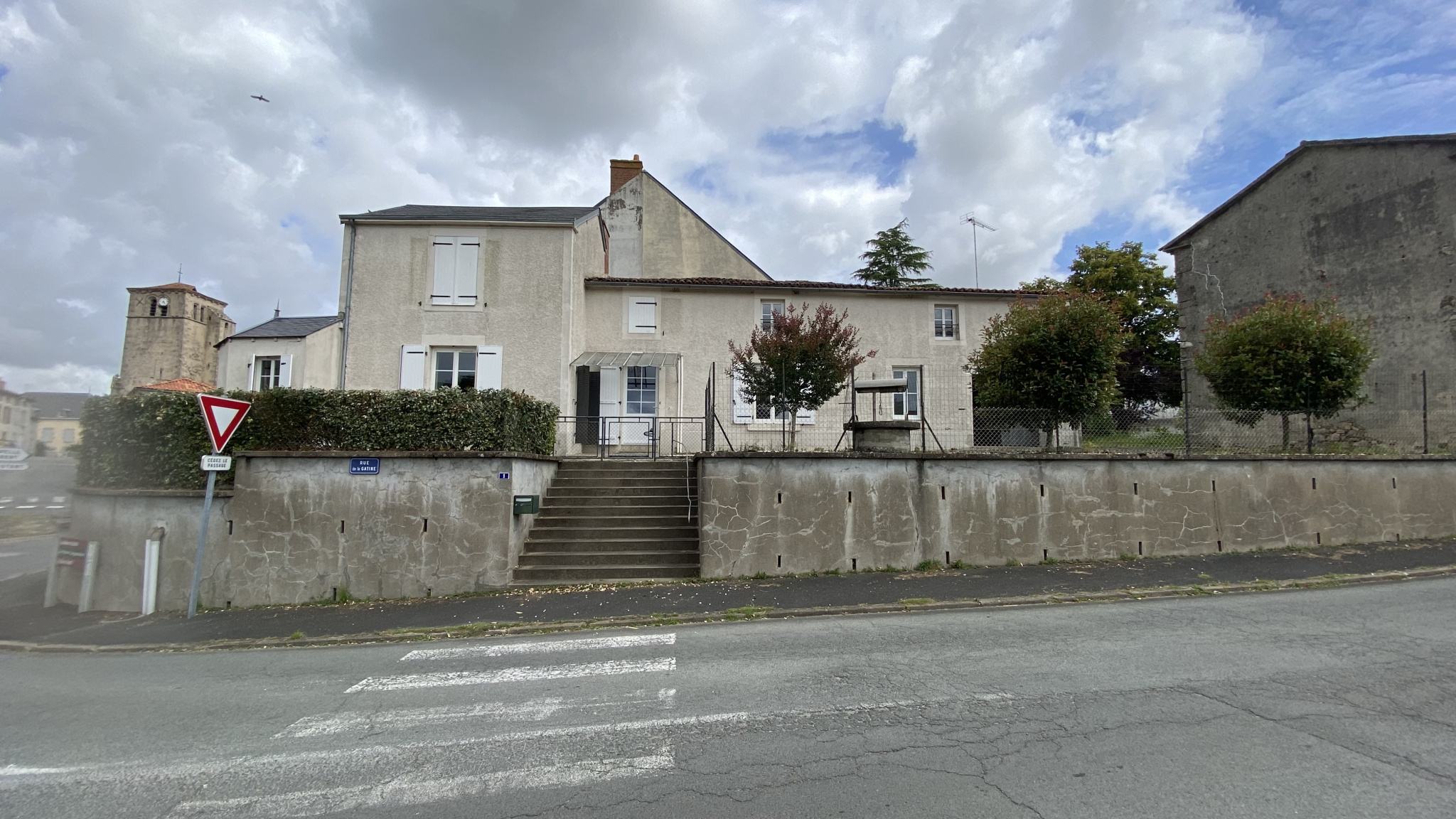 MAISON en location avec jardin à Largeasse 670EUR HORS CHARGES