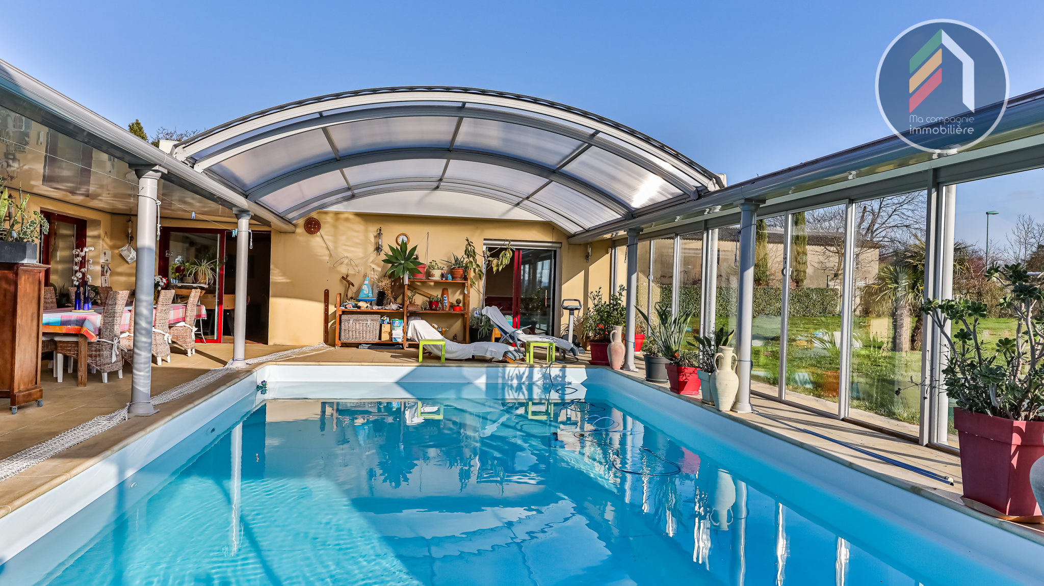 propriété de plus 185 m2 avec piscine bien d'exception à sai