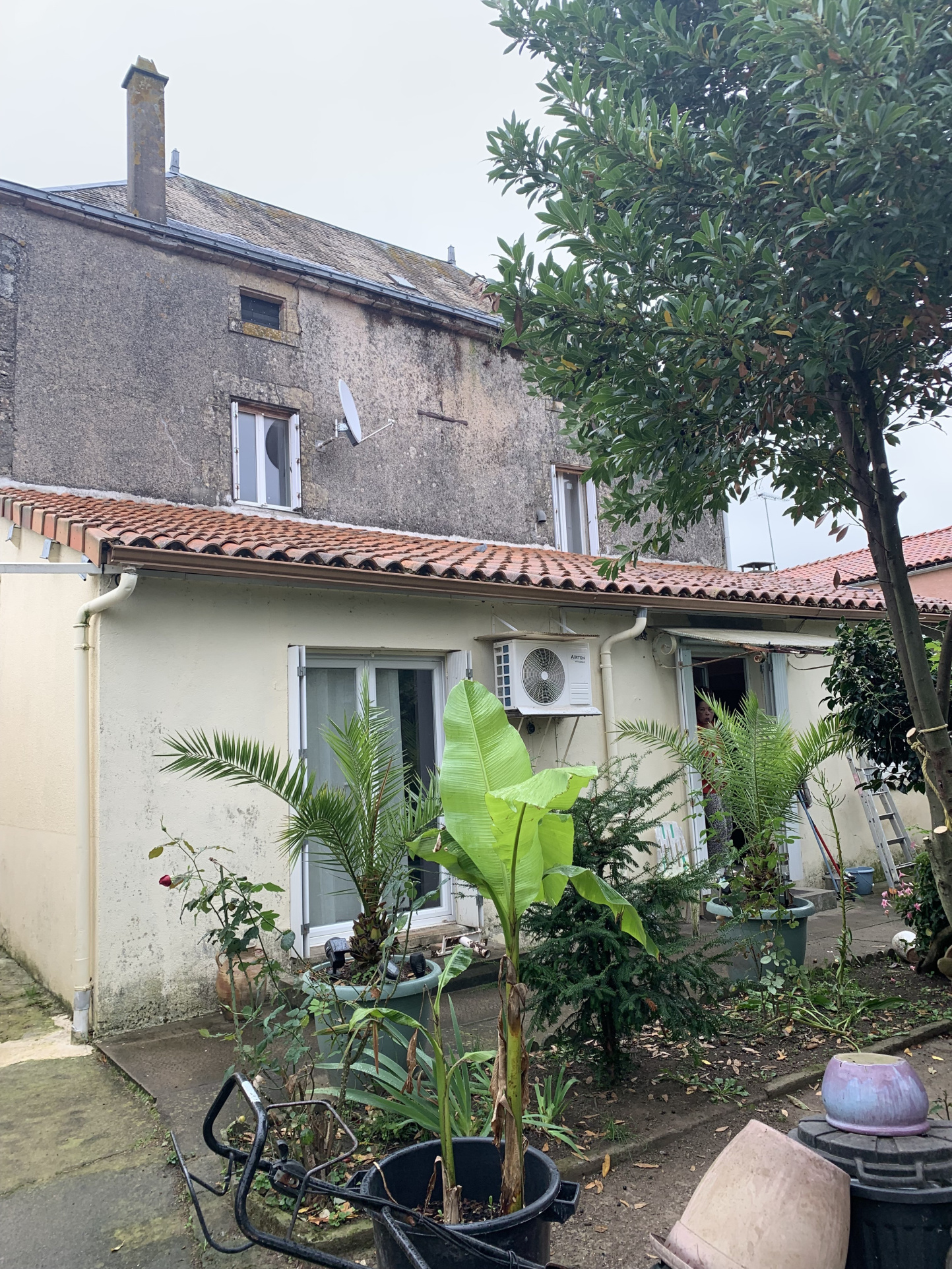 Maison de caractère 160 m2   Antigny (Vendée) avec la possib