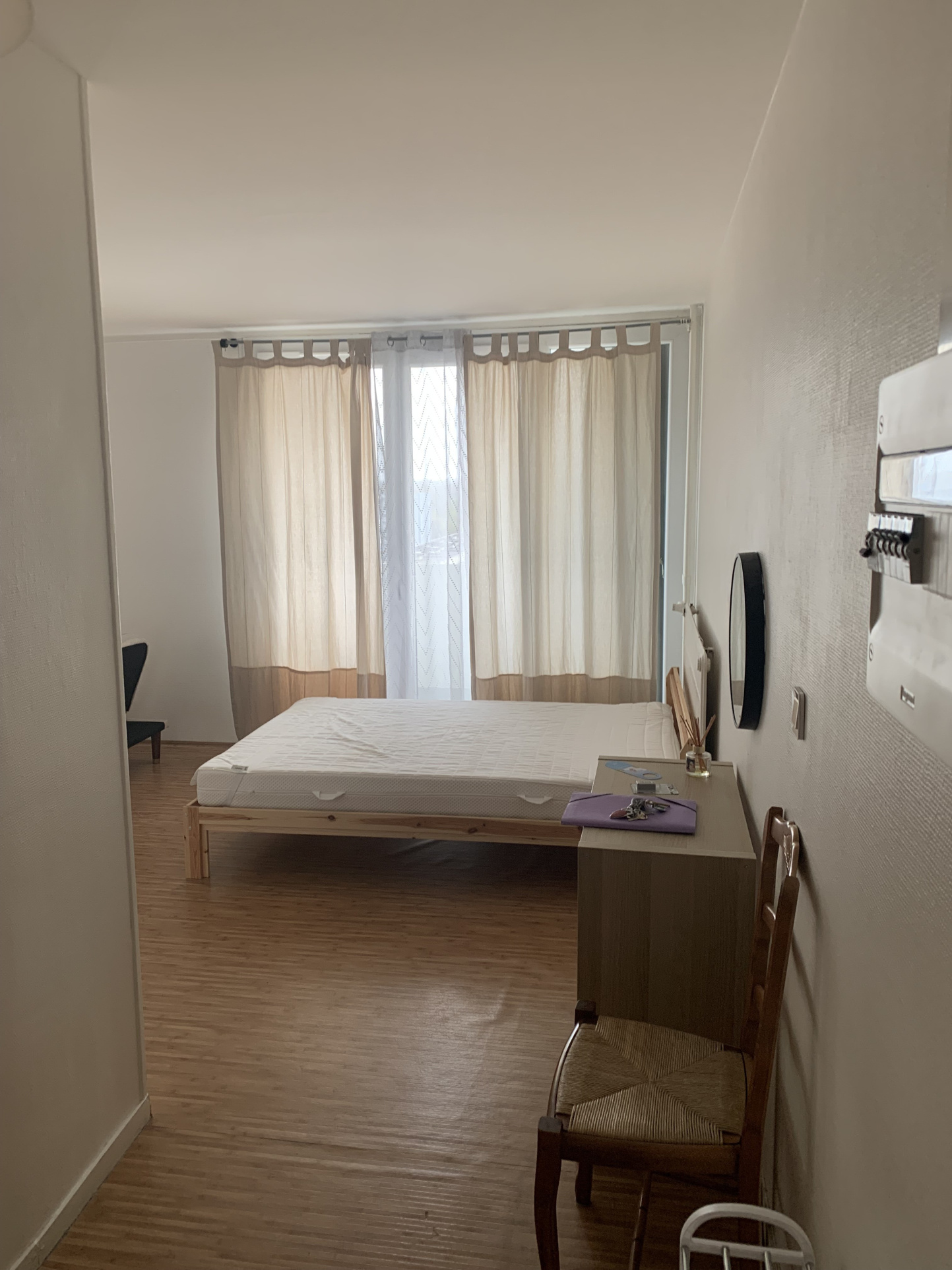 À louer   Appartement T1 de 32,98 m2 en plein coeur de La Roc