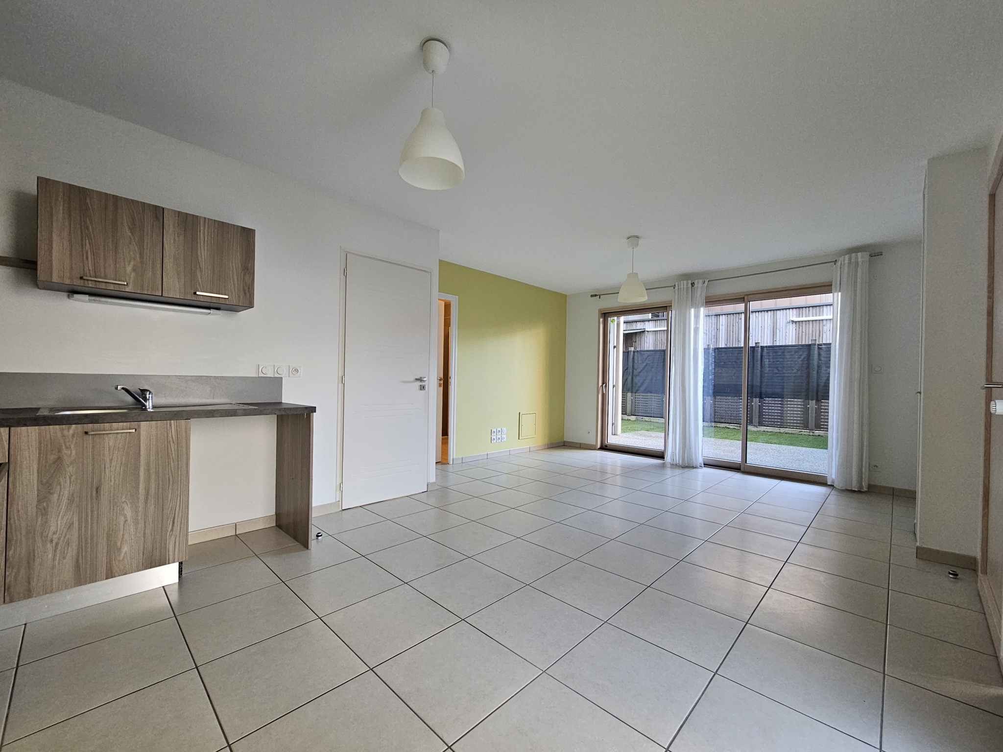 Appartement 2 pièces avec terrasse et jardinet