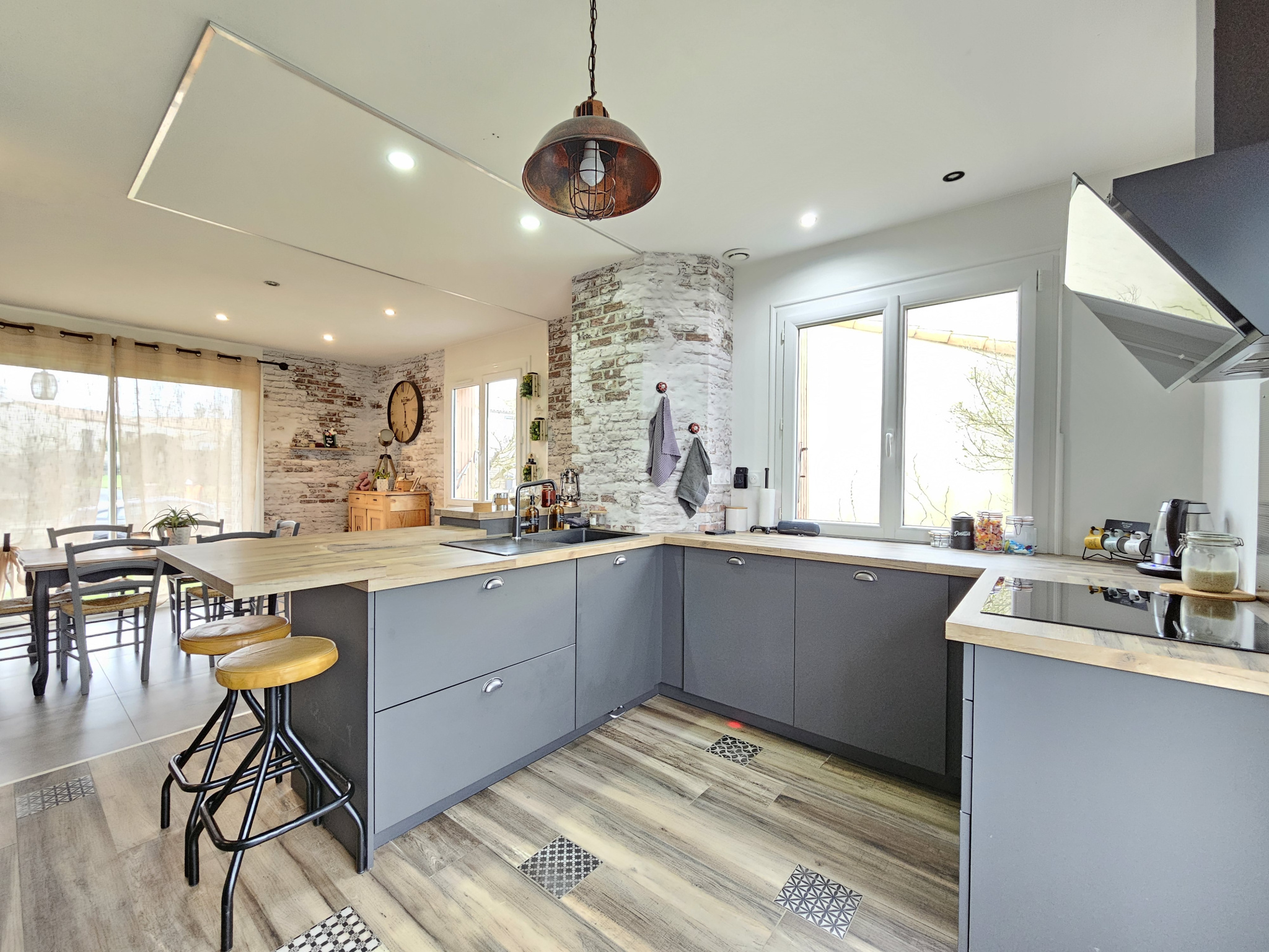 Maison 3 chambres et son appartement T2 indépendant