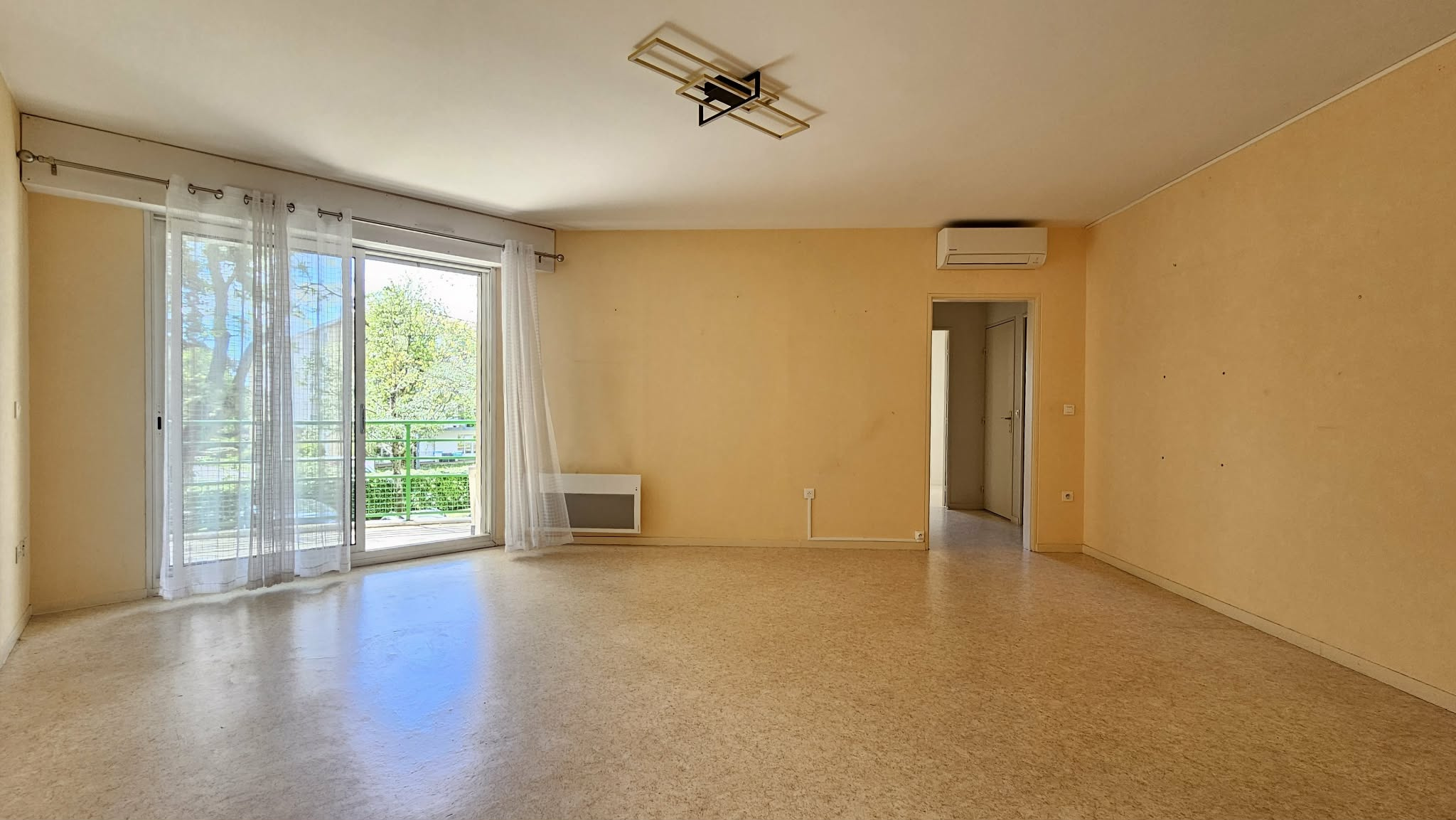 Appartement T3 en résidence seniors avec services et garage