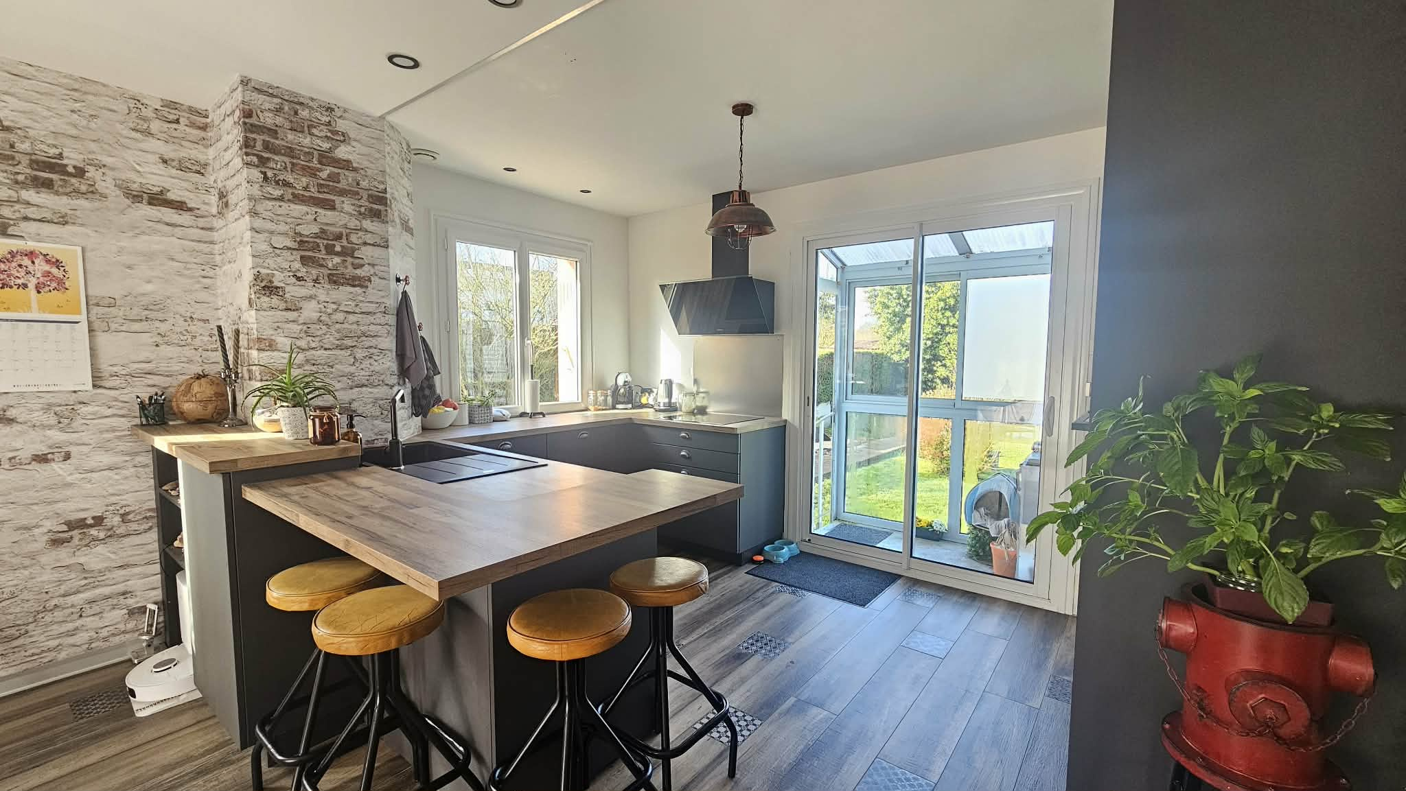 Maison 3 chambres et son appartement T2 indépendant